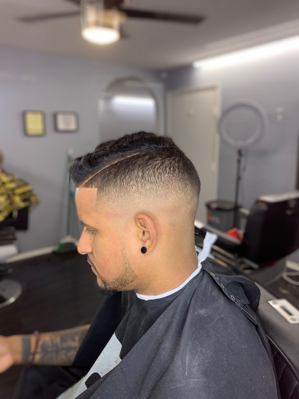 Vip Barber Club | 409 Louis Henna Blvd, Round Rock, TX 78664, USA | Phone: (201) 515-1554