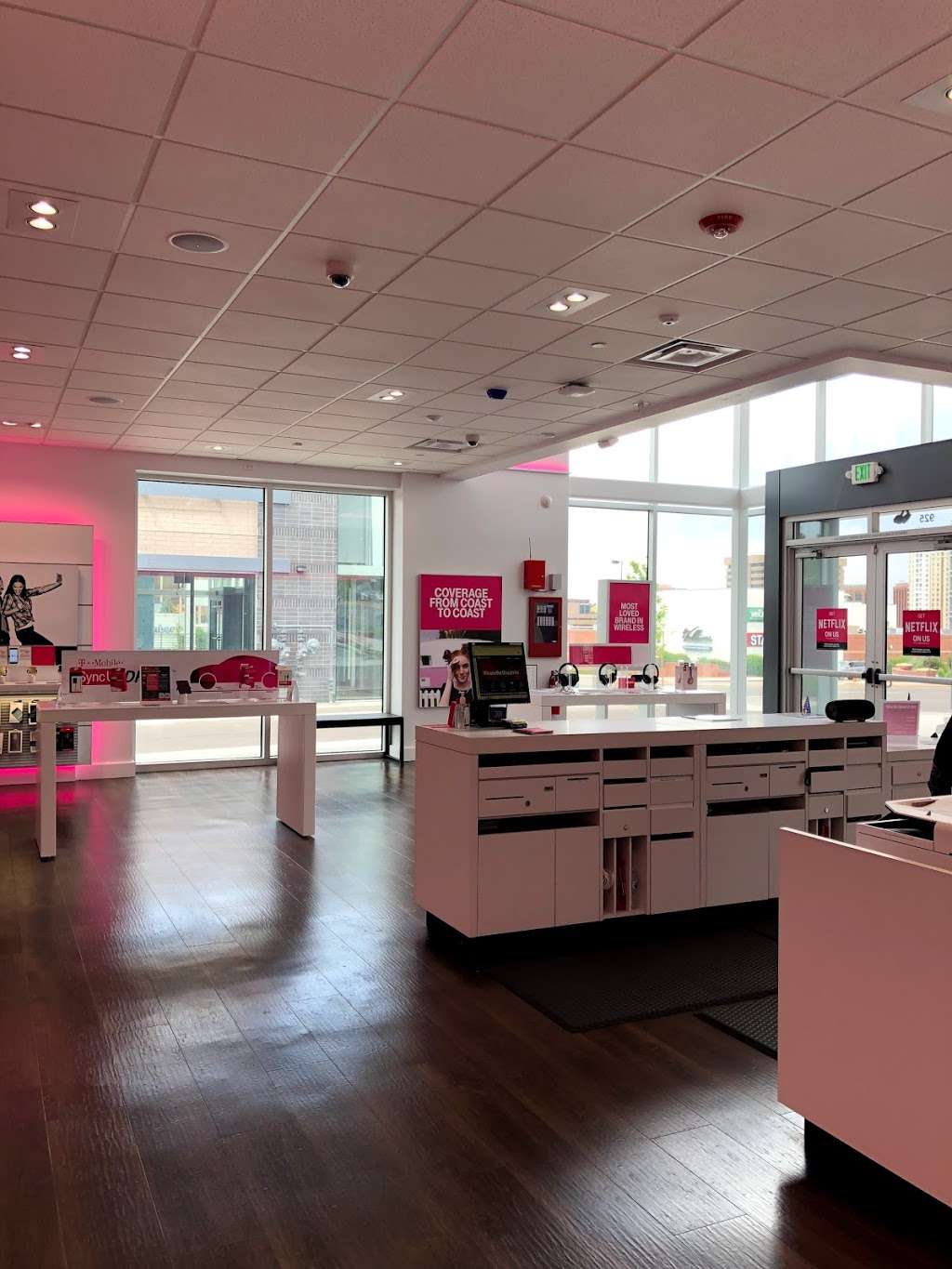 T-Mobile | 925 S Colorado Blvd, Denver, CO 80246 | Phone: (720) 506-5568