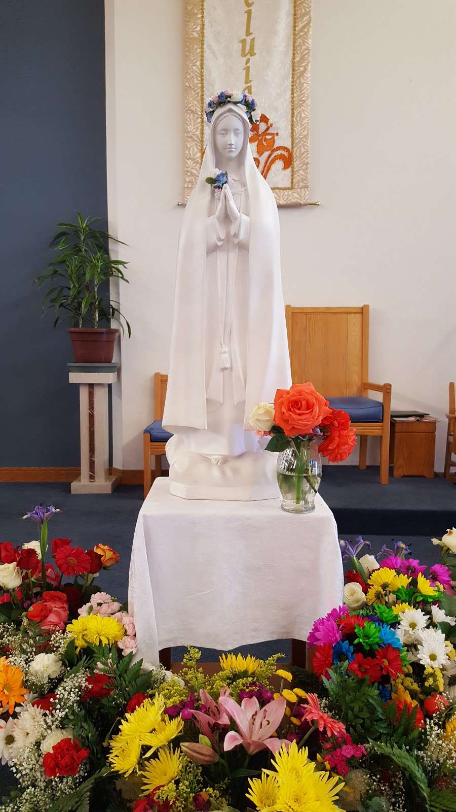 St Columba Catholic Church | 3327 Glencolum Dr, San Diego, CA 92123, USA | Phone: (858) 277-3863