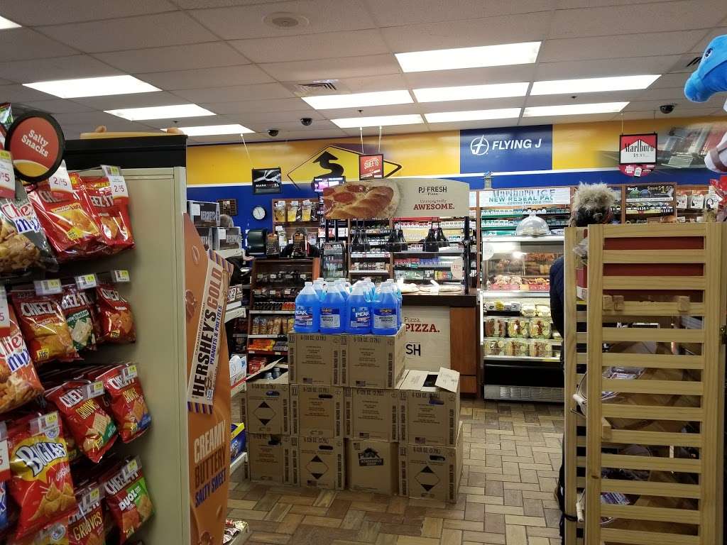 Flying J Travel Center | 1401 Ripley St, Lake Station, IN 46405, USA | Phone: (219) 962-6555