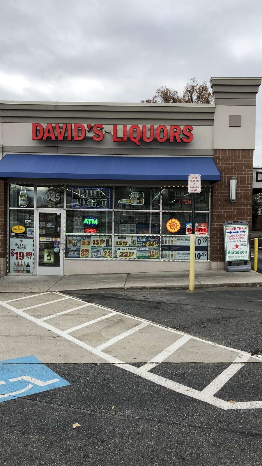 Davids Liquors | 7025 Annapolis Rd, Landover Hills, MD 20784 | Phone: (301) 577-8700