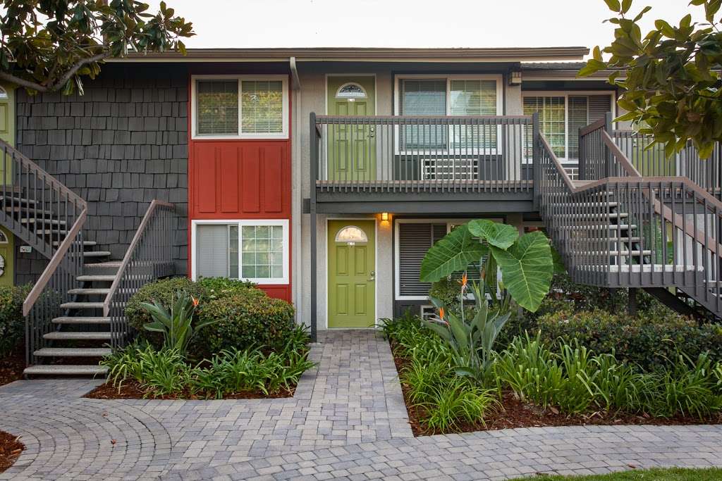 Sundial Apartments of Anaheim | 2704 W Ball Rd, Anaheim, CA 92804, USA | Phone: (714) 828-2140