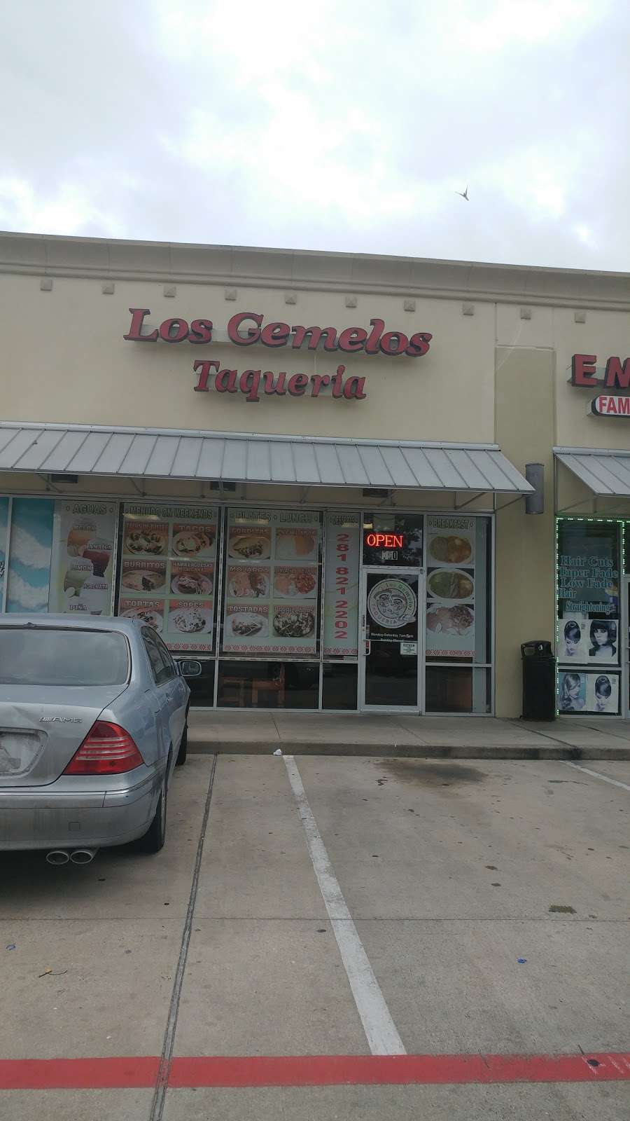 Los Gemelos Taqueria | 22424 Imperial Valley Dr, Houston, TX 77073, USA | Phone: (281) 645-8481