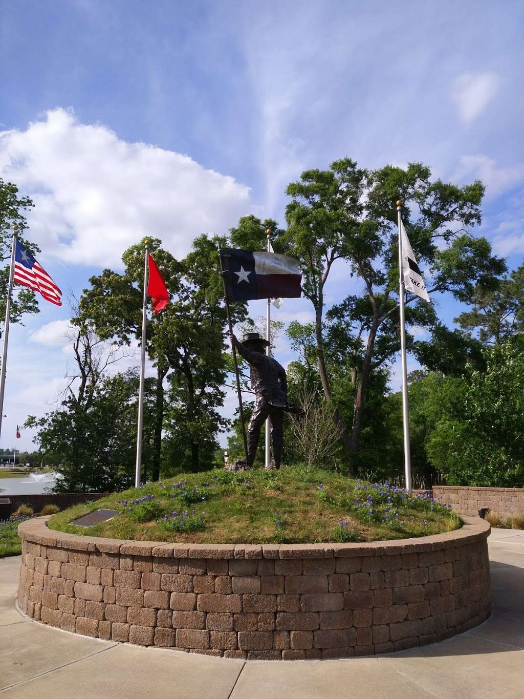 The Lone Star Monument & Historical Flag Park | Interstate 45 N, Conroe, TX 77301, USA | Phone: (936) 522-3842