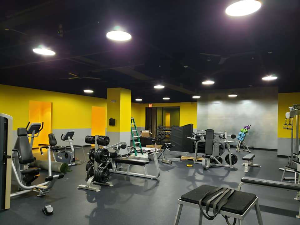 Yes Fitness The Woodlands Premier Club | 8845 Six Pines Dr #100, Shenandoah, TX 77380, USA | Phone: (936) 333-2260