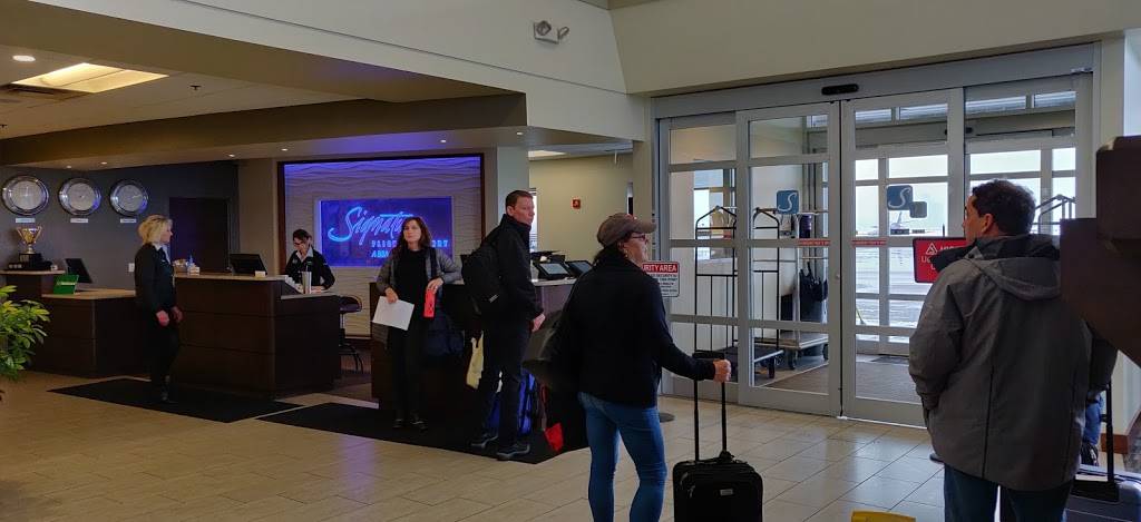 Signature Flight Support MSP - Minneapolis St. Paul Intl Airpor | 3800 E 70th St, Minneapolis, MN 55450, USA | Phone: (612) 726-5700
