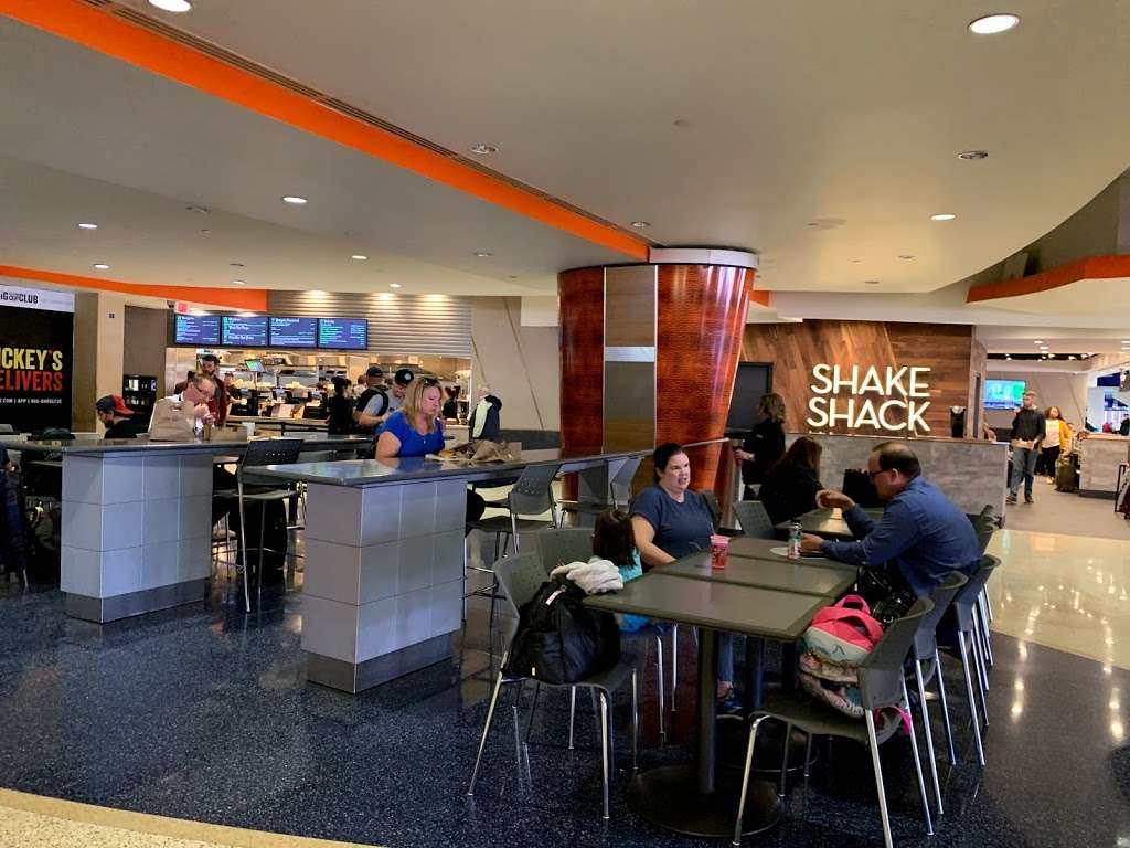 Shake Shack | Dallas/Fort Worth International Airport Terminal C Near Gate, 2400 Aviation Dr C7, Grapevine, TX 75261, USA
