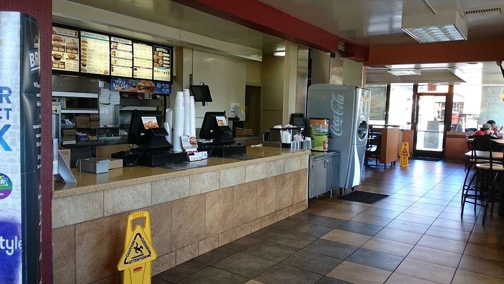 Jack in the Box | 28651 Marguerite Pkwy, Mission Viejo, CA 92692, USA | Phone: (949) 364-9457