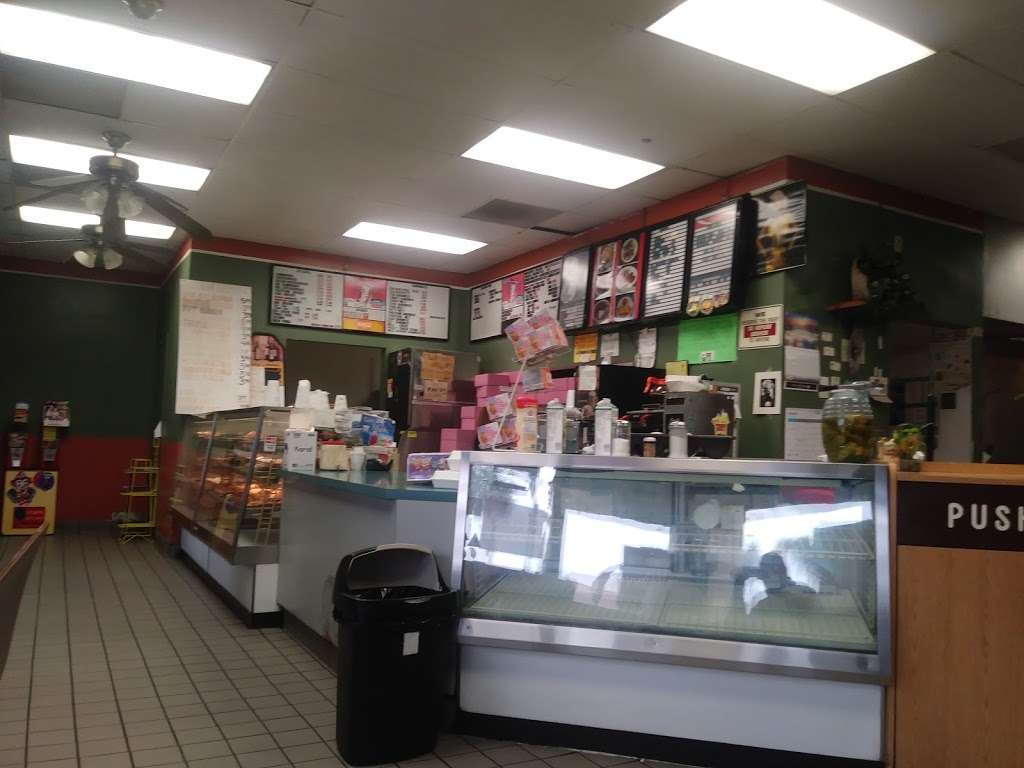 Perris Donut & Burger Shop | 15928 Perris Blvd G, Moreno Valley, CA 92551 | Phone: (951) 488-9271