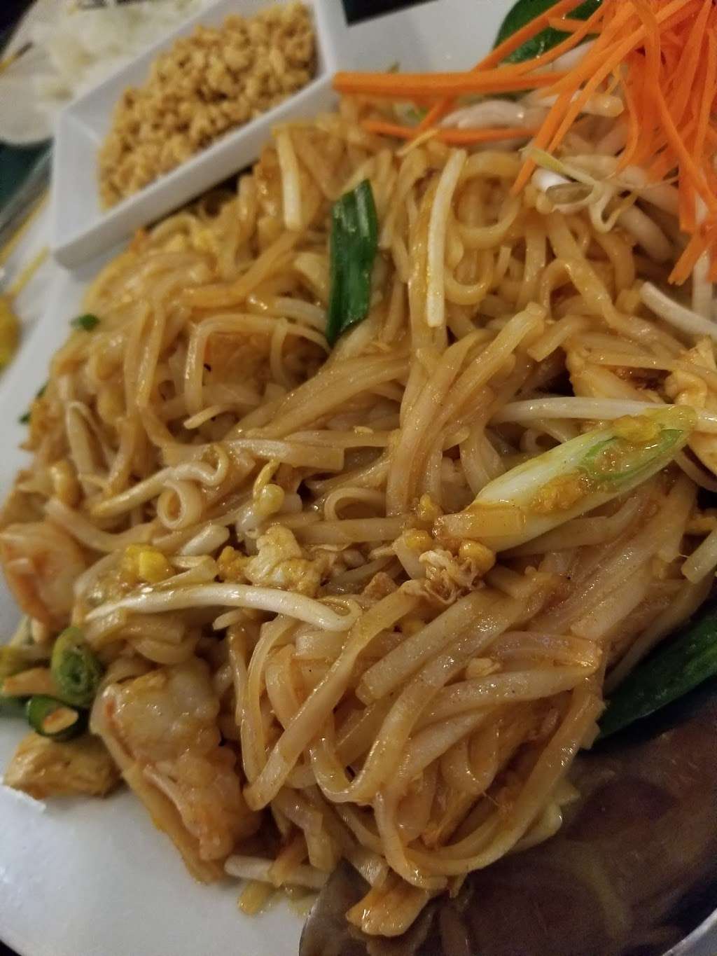 Thai Lotus Restaurant | 2795 Cabot Dr, Corona, CA 92883 | Phone: (951) 277-1298