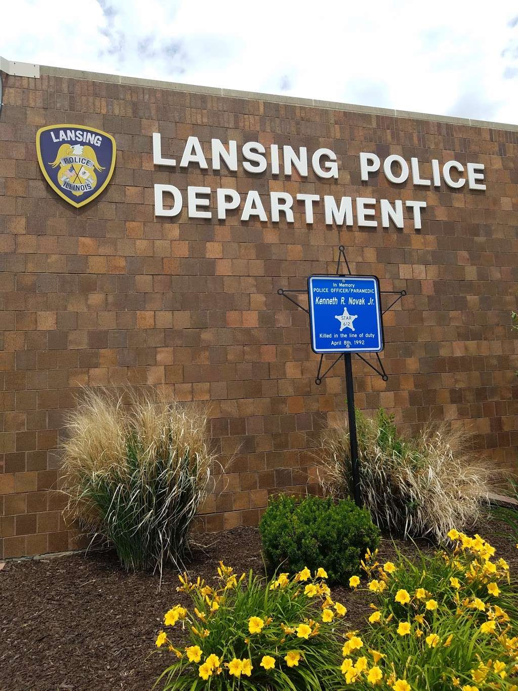 Lansing Police Department | 2710 E 170th St, Lansing, IL 60438 | Phone: (708) 895-7150