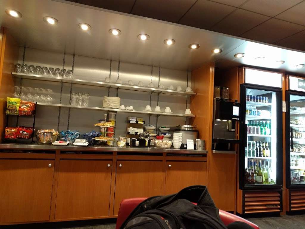 Air France Lounge | 10000 West OHare Ave, Chicago, IL 60666, USA | Phone: (800) 237-2747