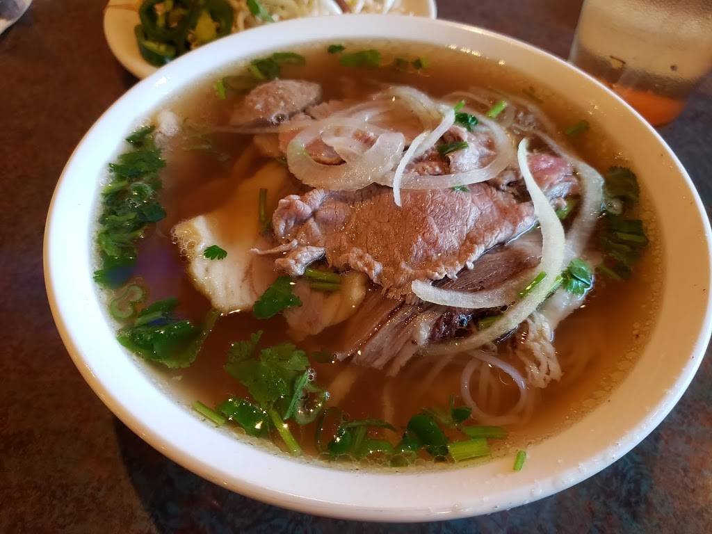 Pho Que Huong | 4826 Belt Line Rd, Dallas, TX 75254, USA | Phone: (972) 239-5858