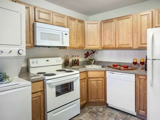 Union Grove | 1200 Clements Bridge Rd, Barrington, NJ 08007, USA | Phone: (856) 546-9500