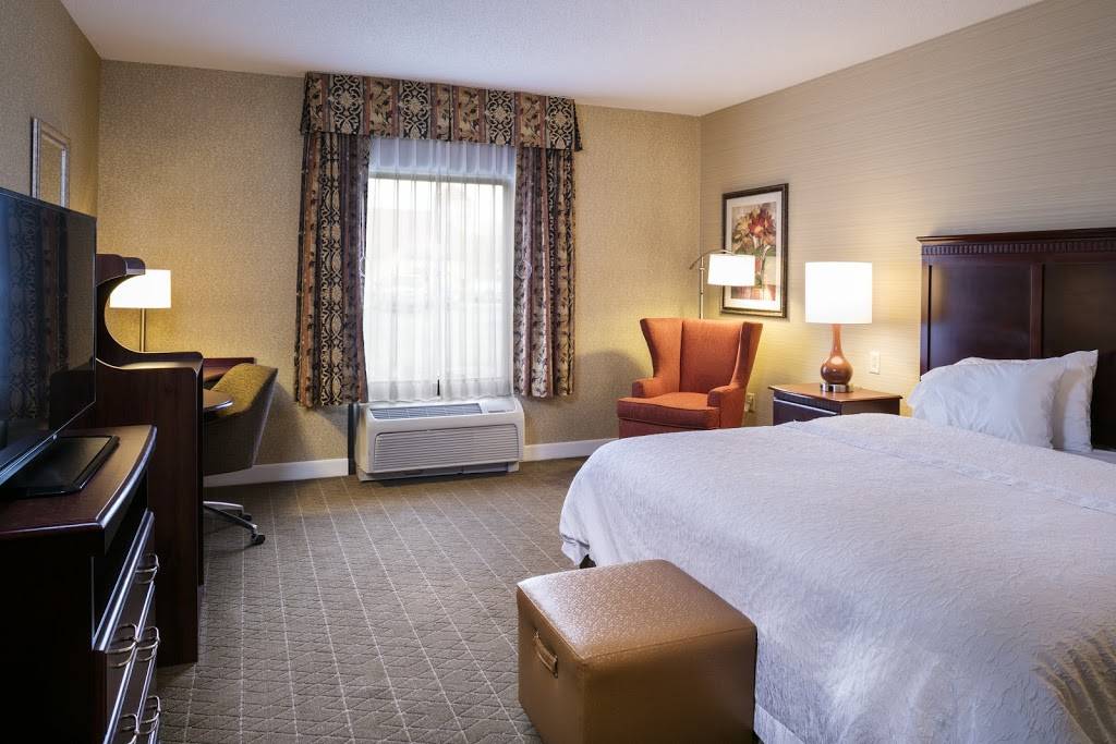 Hampton Inn & Suites Toledo-Perrysburg | 9753 Clark Dr, Rossford, OH 43460 | Phone: (419) 662-8800