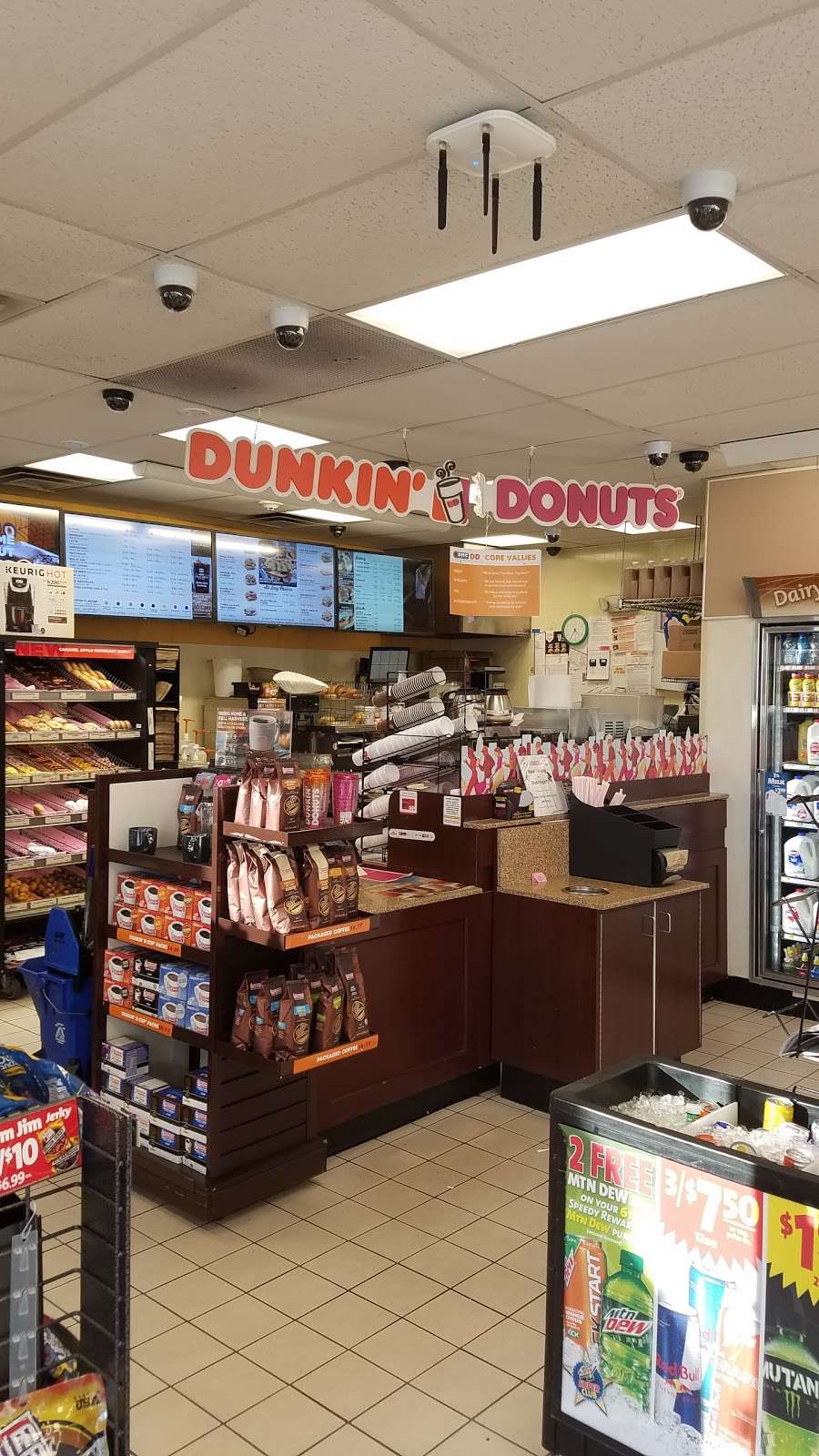 Dunkin Donuts | 41 Lee Burbank Hwy, Revere, MA 02151, USA | Phone: (781) 284-4087