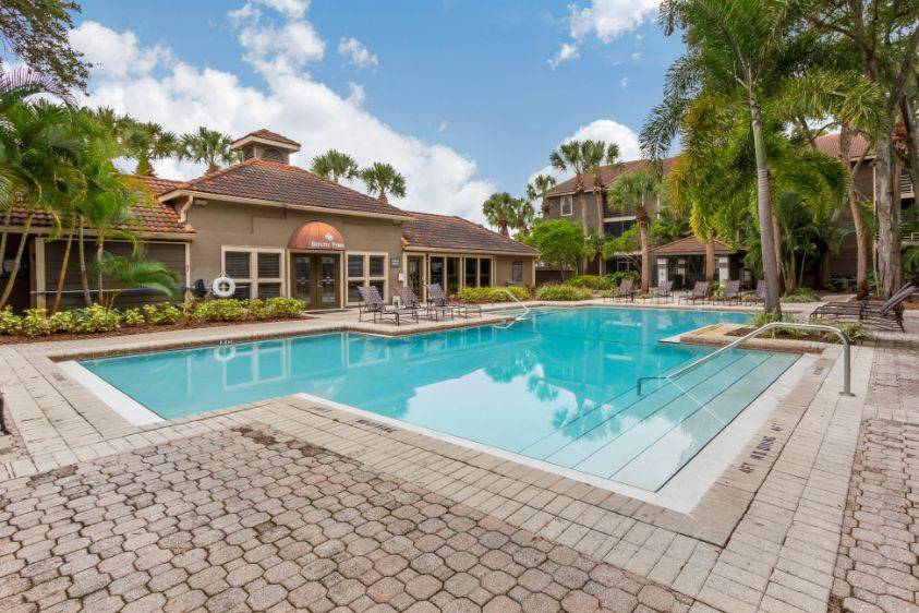 South Pointe Apartments | 5000 S Himes Ave, Tampa, FL 33611, USA | Phone: (813) 993-0488