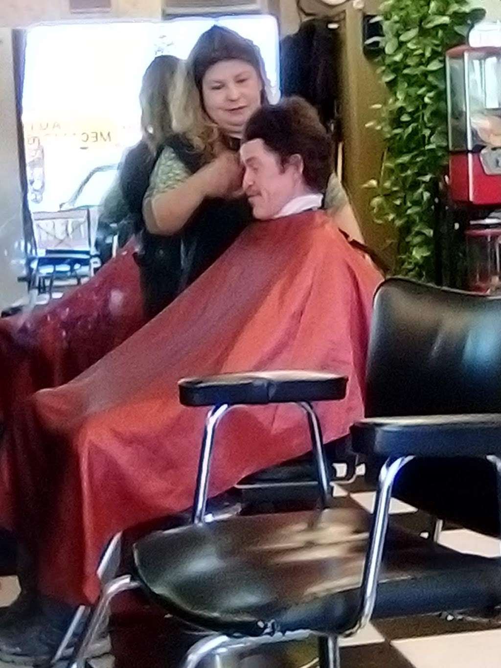 Modelcuts | 12049 Roscoe Blvd, Sun Valley, CA 91352, USA | Phone: (818) 504-9219