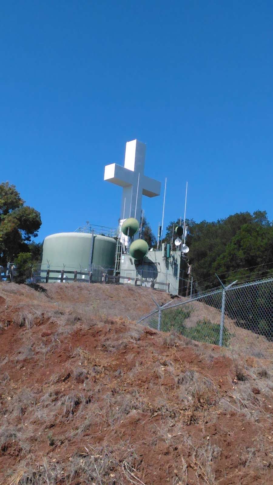 Emerald Hills Easter Cross | California Way, Redwood City, CA 94062, USA