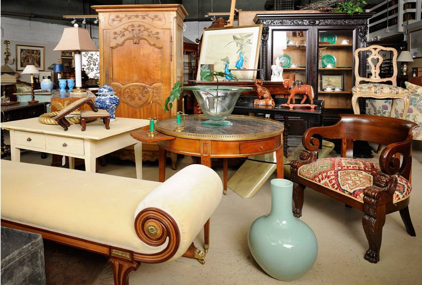 The Barn At 17 Antiques | 26 Henshaw St, Woburn, MA 01801, USA | Phone: (339) 999-2194