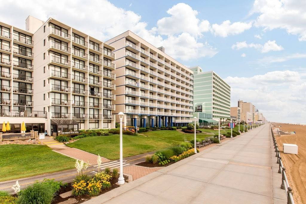 Comfort Inn & Suites Virginia Beach - Oceanfront | 2015 Atlantic Ave, Virginia Beach, VA 23451, USA | Phone: (757) 425-8200