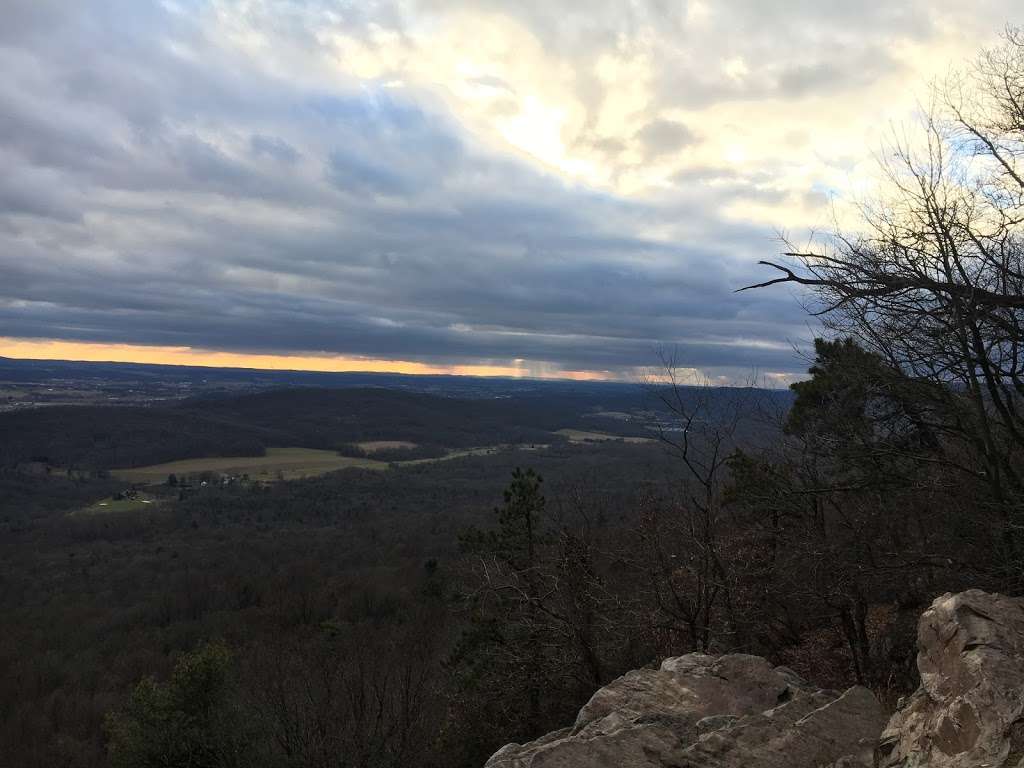 Weiser State Forest | Appalachian Trail, Pine Grove, PA 17963, USA