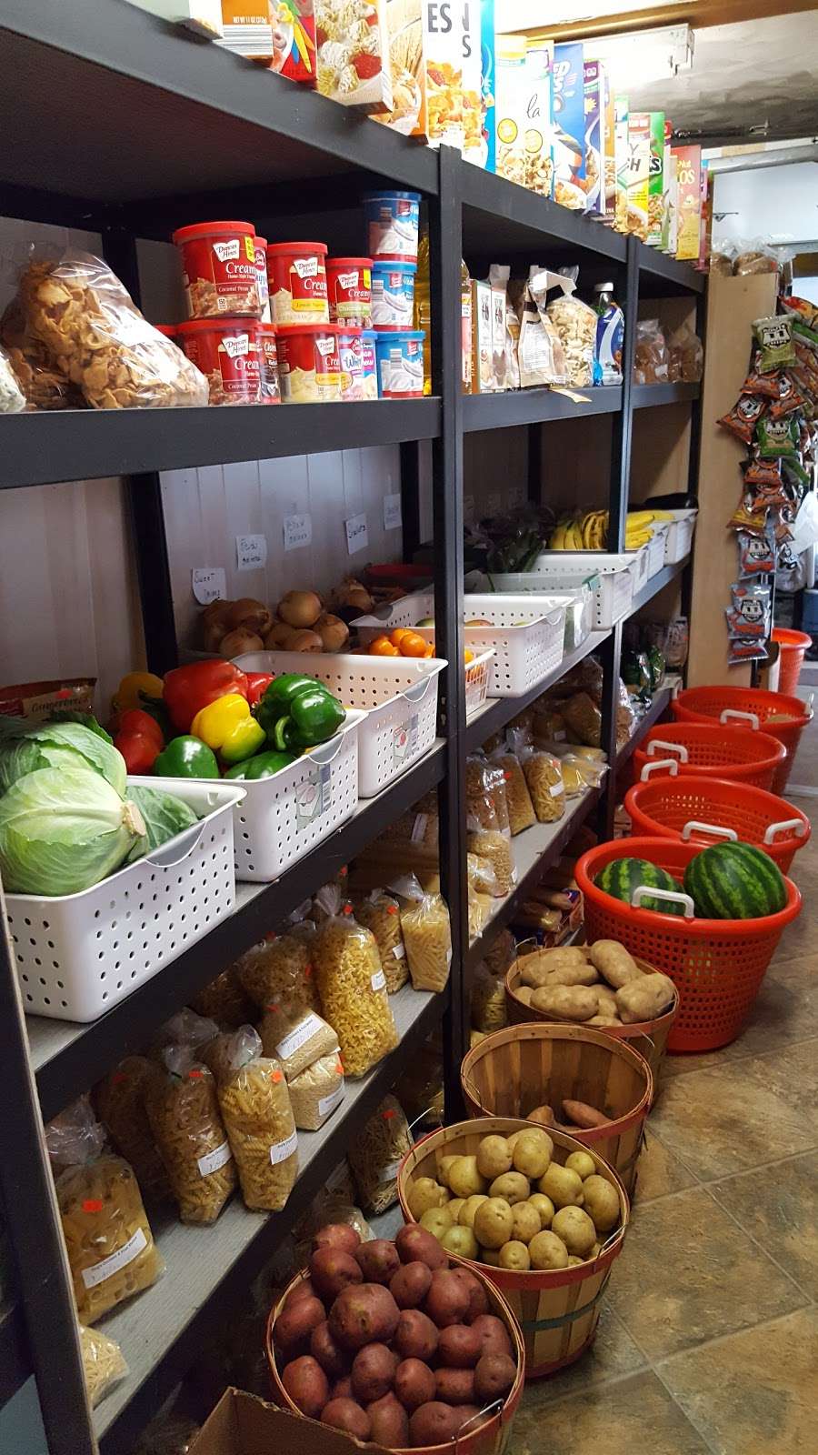 Roy’s Farm Market | 64 Old Hollow Rd, Sperryville, VA 22740, USA | Phone: (540) 987-8636 Roy’s Farm Market | 64 Old Hollow Rd, Sperryville, VA 22740, USA | Phone: (540) 987-8636