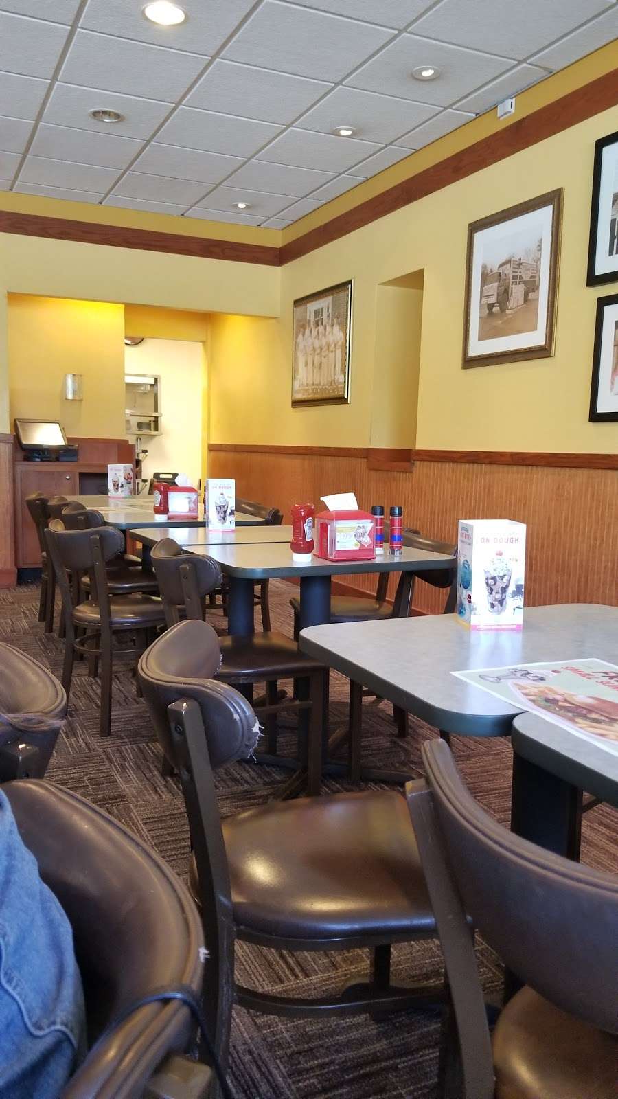 Friendlys | 1186 US-22, Phillipsburg, NJ 08865, USA | Phone: (908) 213-3001