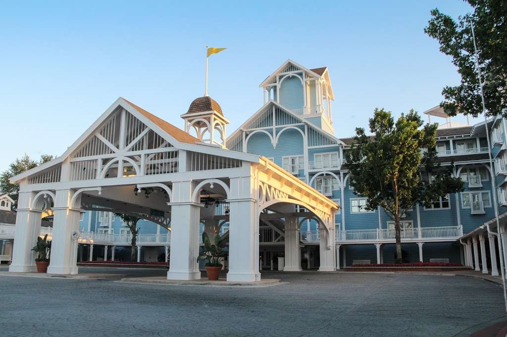 Boat Launch - Disneys Yacht & Beach Club Resorts | Bay Lake, FL 34747, USA