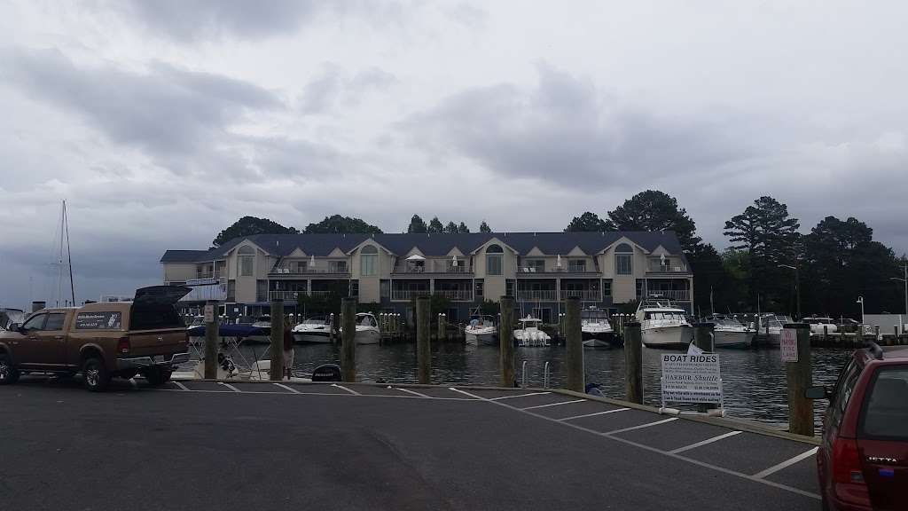 St. Michaels Marina LLC | 305 Mulberry St, St Michaels, MD 21663 | Phone: (410) 745-2400