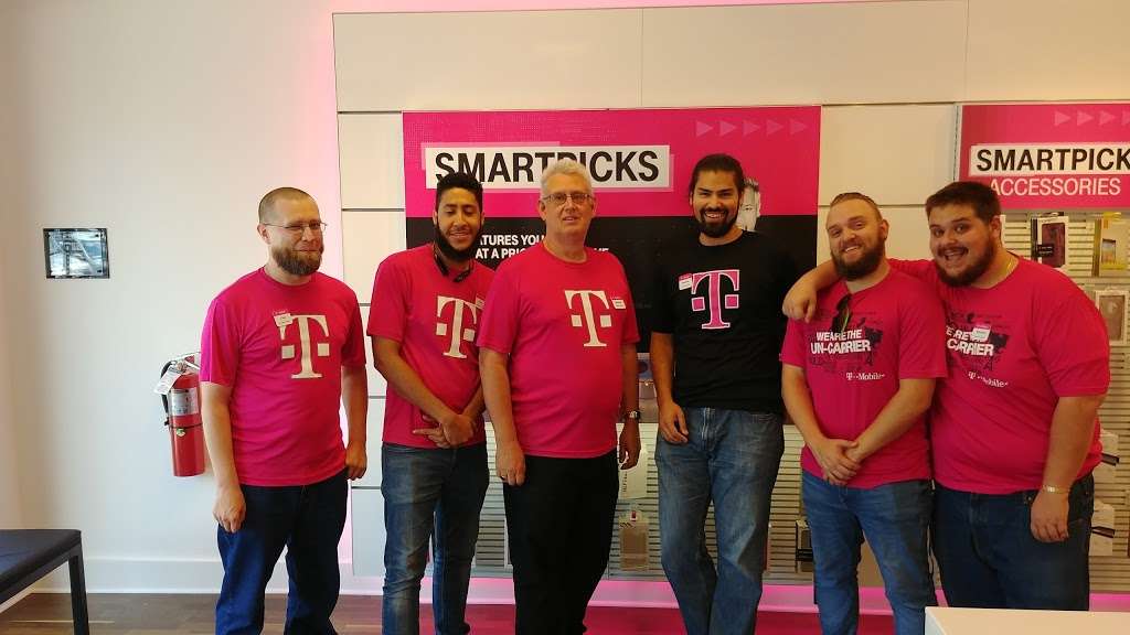 T-Mobile | 2845 Center Valley Pkwy Suite 806, Center Valley, PA 18034, USA | Phone: (610) 841-5127