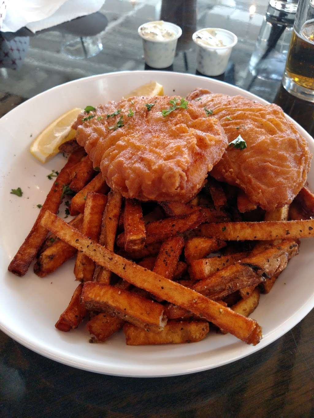 DMK Burger Bar | 600 E Grand Ave, Chicago, IL 60611, USA | Phone: (312) 624-8017
