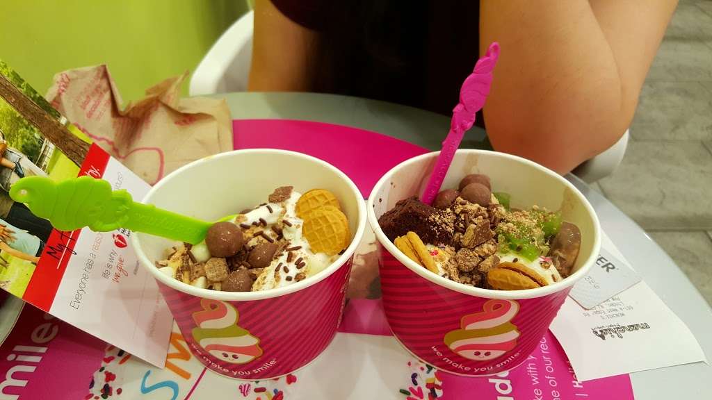 Menchies Frozen Yogurt | 691 W Edgar Rd, Linden, NJ 07036 | Phone: (908) 583-6222