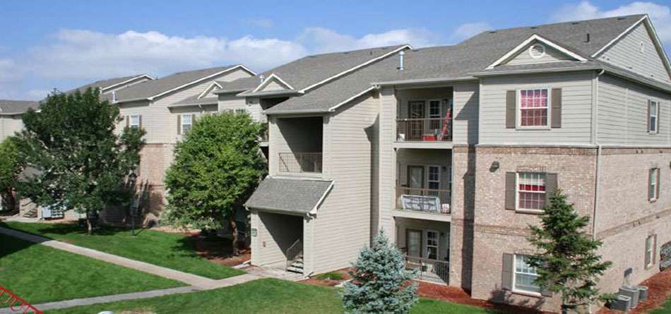 Village Crest Apartment Homes | 3483, 6201 E 62nd Ave, Commerce City, CO 80022, USA | Phone: (303) 287-6001
