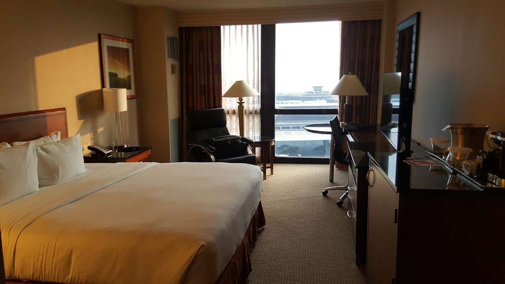 Hilton Chicago OHare Airport | 10000 W, OHare International Airport (ORD), Ave, Chicago, IL 60666 | Phone: (773) 686-8000