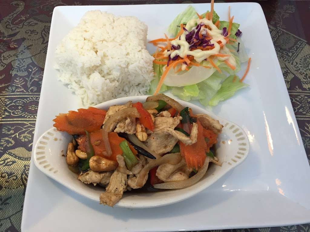 Thai Chef Cuisine | 310 N Citrus Ave # E, Azusa, CA 91702, USA | Phone: (626) 633-1700