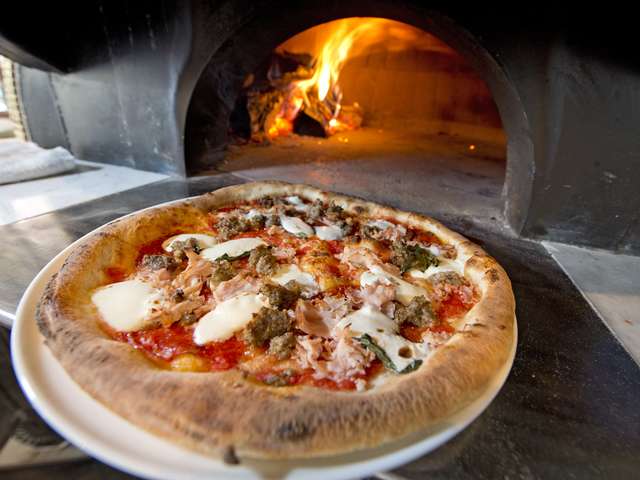 MidiCi The Neapolitan Pizza Company | 2560 Pearland Pkwy suite 182, Pearland, TX 77581, USA | Phone: (832) 288-3023