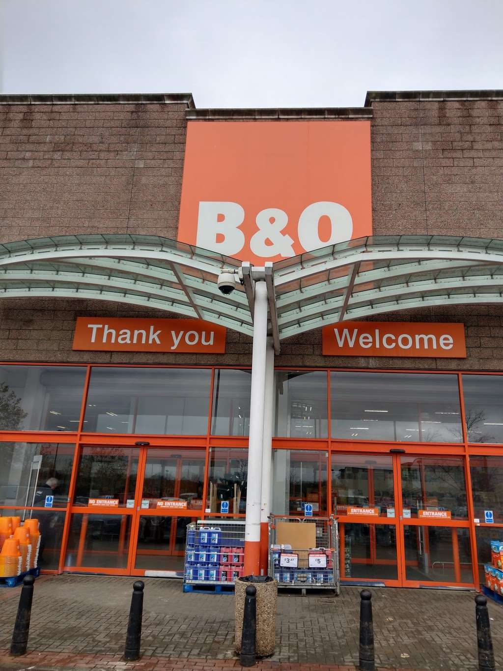 B&Q Friern Barnet | Unit 11 Friern Bridge Retail Park, Pegasus Way, Friern Barnet, London N11 3PW, UK | Phone: 020 8368 0706