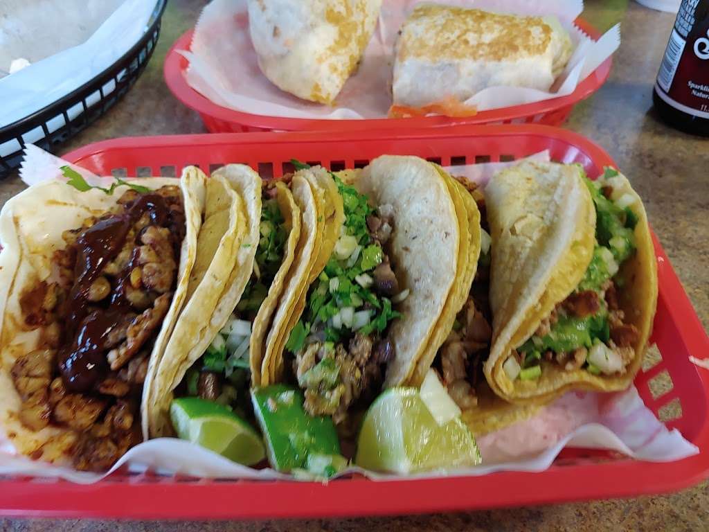 Tacos Puebla | 511 N Addison Rd, Addison, IL 60101, USA | Phone: (630) 433-2380