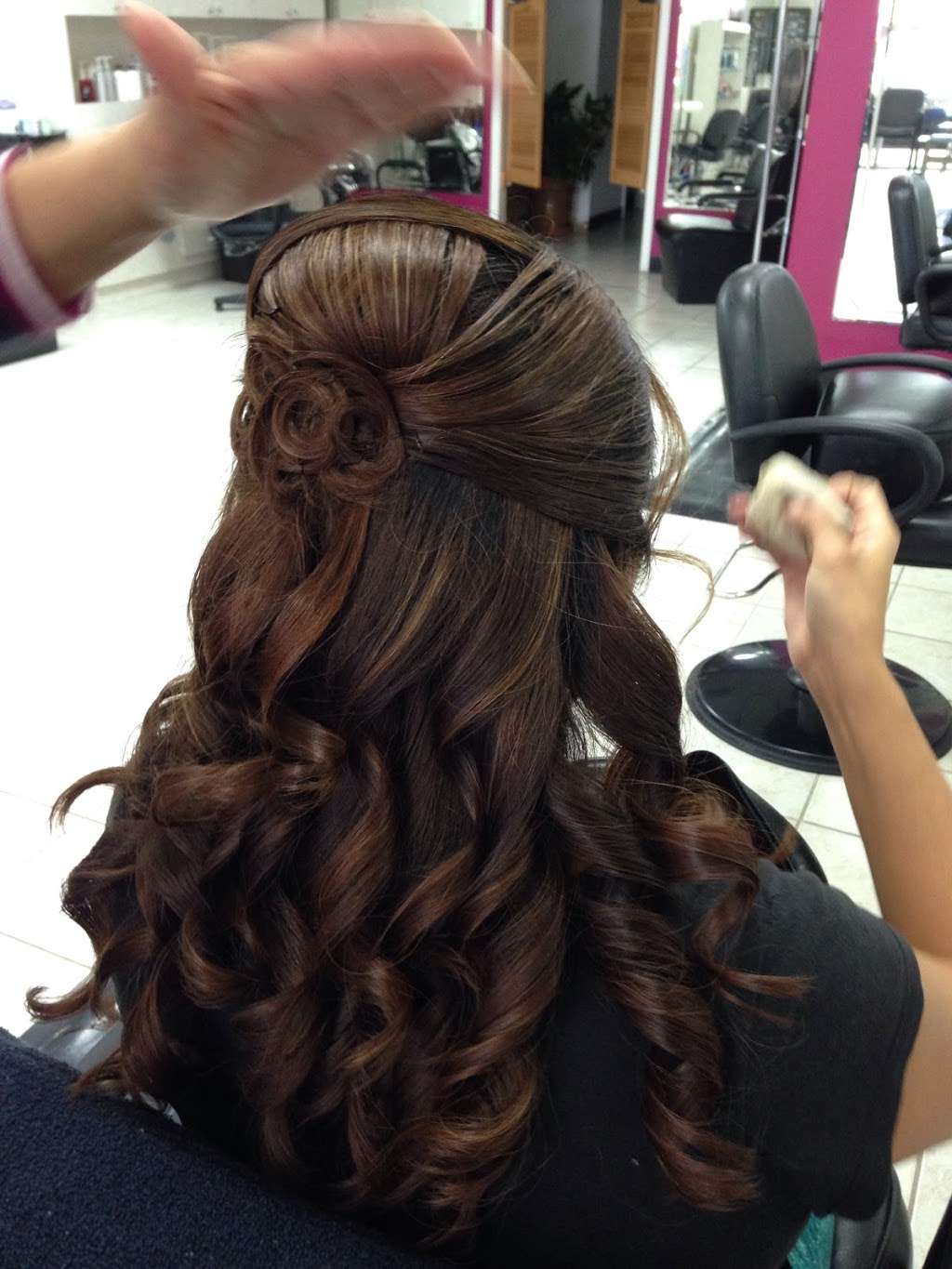 Ale’s Hair Salon | 13802 Fleur De Lis Blvd # E, Cypress, TX 77429, USA | Phone: (832) 706-3508