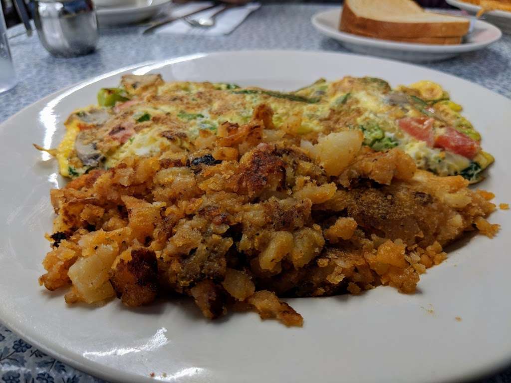 Shore Road Diner | 370 Pelham Rd, New Rochelle, NY 10805, USA | Phone: (914) 636-9181