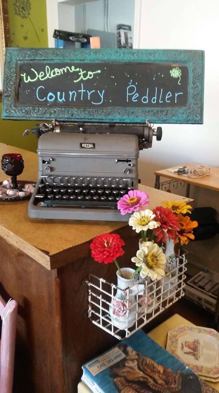 Country Peddler Store | 107 N Lexington St, Harrisonville, MO 64701, USA | Phone: (816) 813-7533