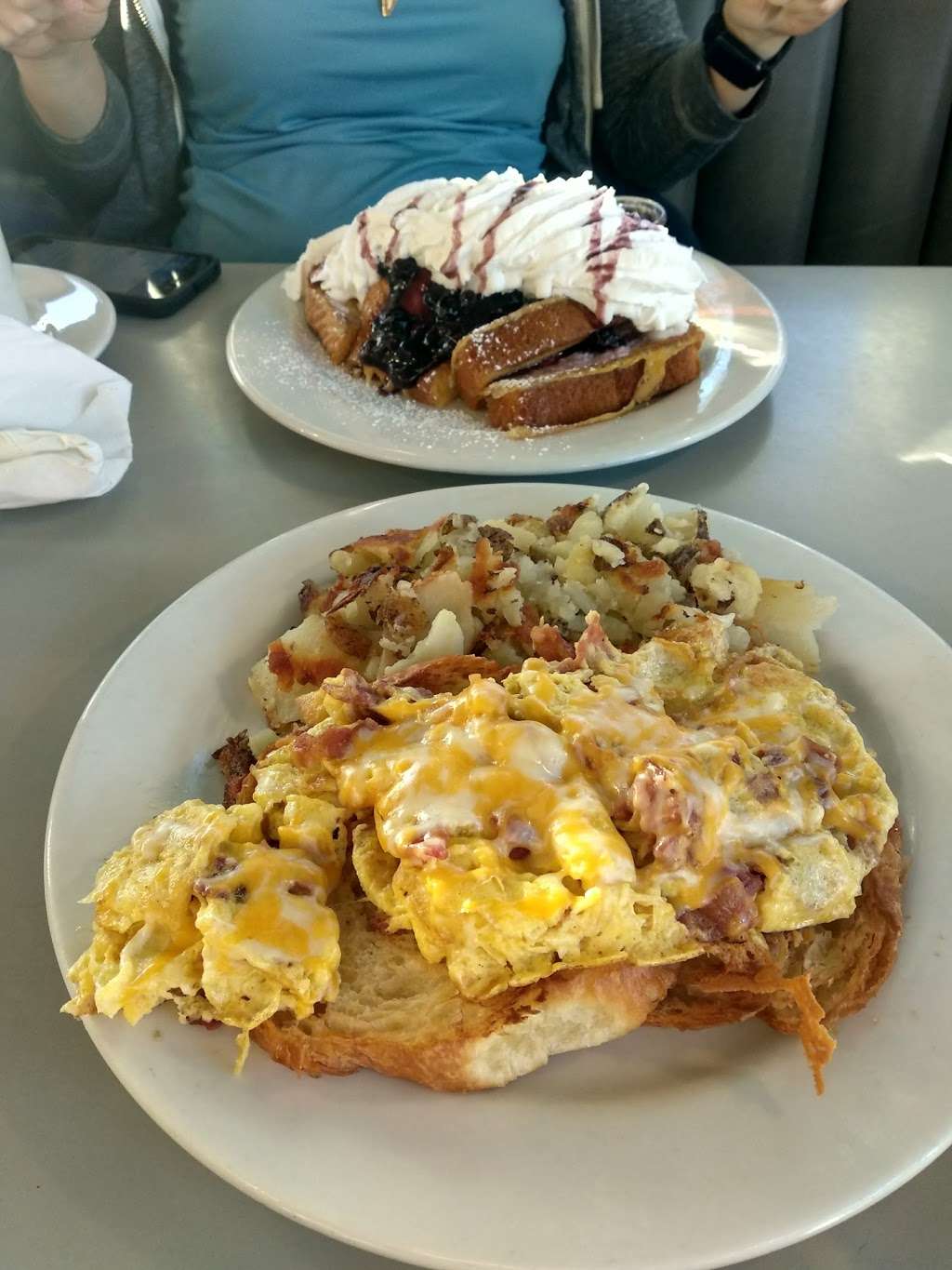 Molly Browns Country Cafe | 13778 Hesperia Rd, Victorville, CA 92395 | Phone: (760) 955-9778