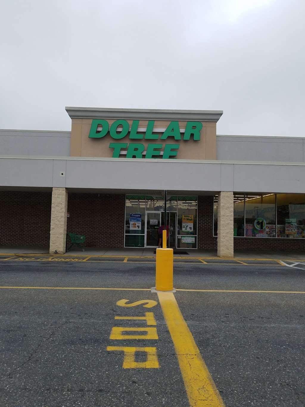 Dollar Store | 440-454 NE Plaza, North East, MD 21901, USA