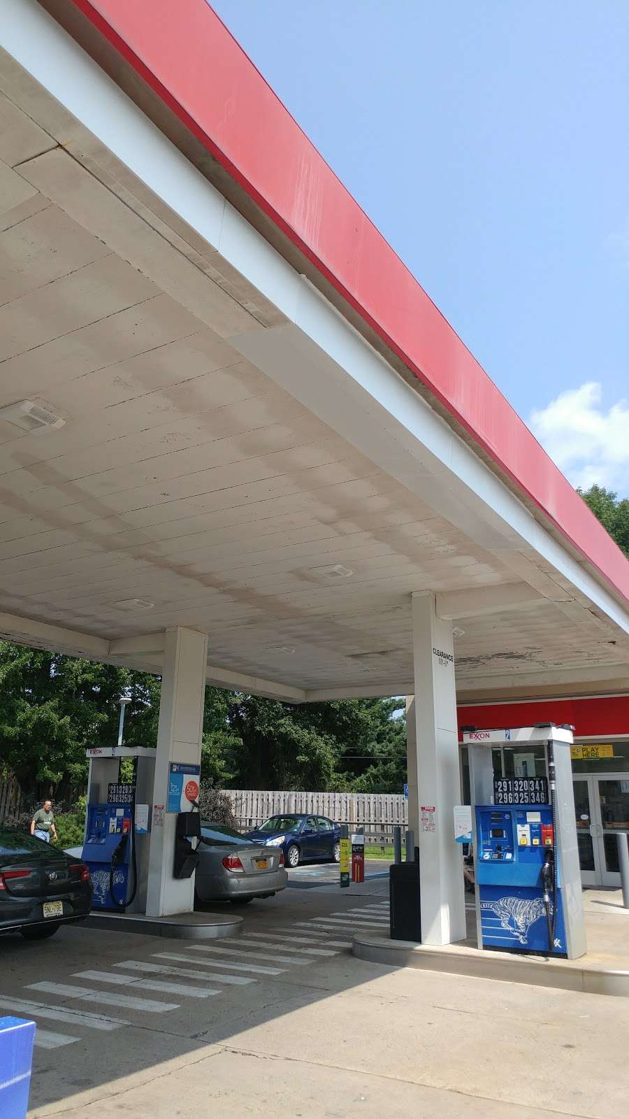 Exxon | 10 Howard Blvd, Mt Arlington, NJ 07856, USA | Phone: (973) 398-6868