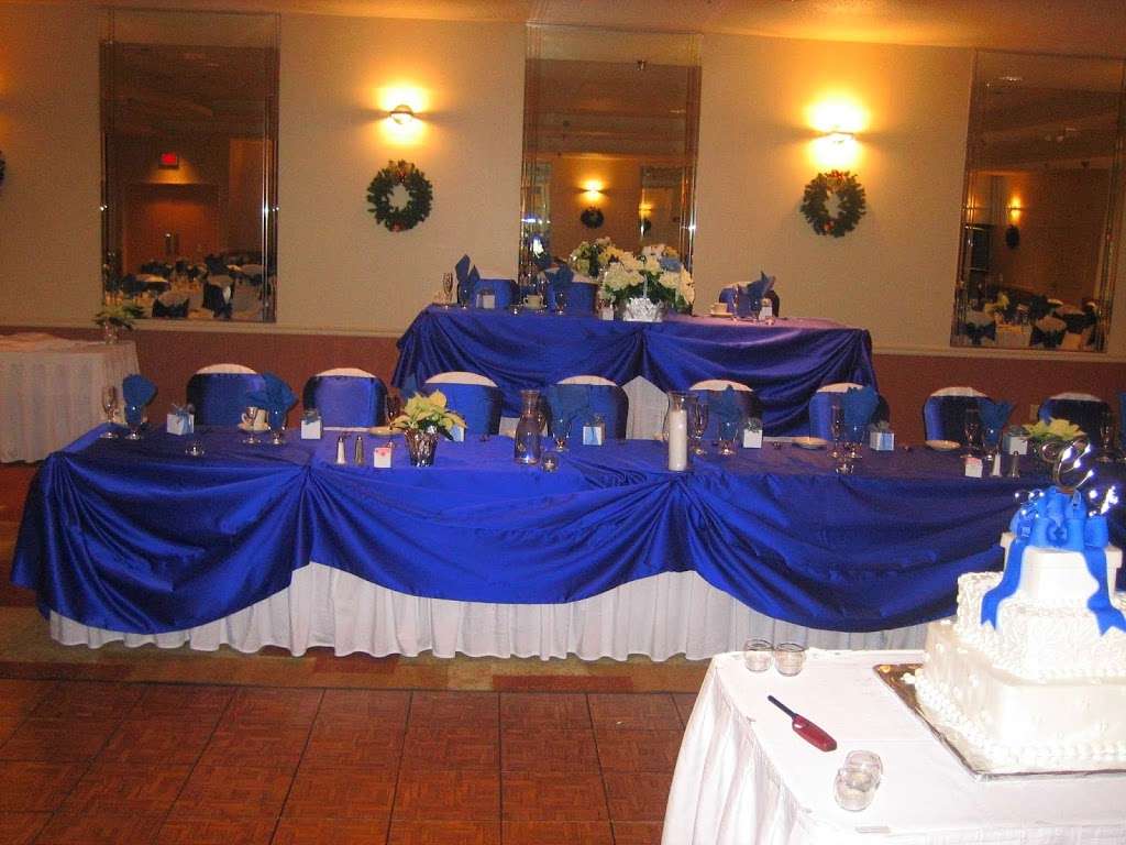 M D Decor Chair Covers | 440 E Montrose Ave, Wood Dale, IL 60191 | Phone: (773) 407-0818