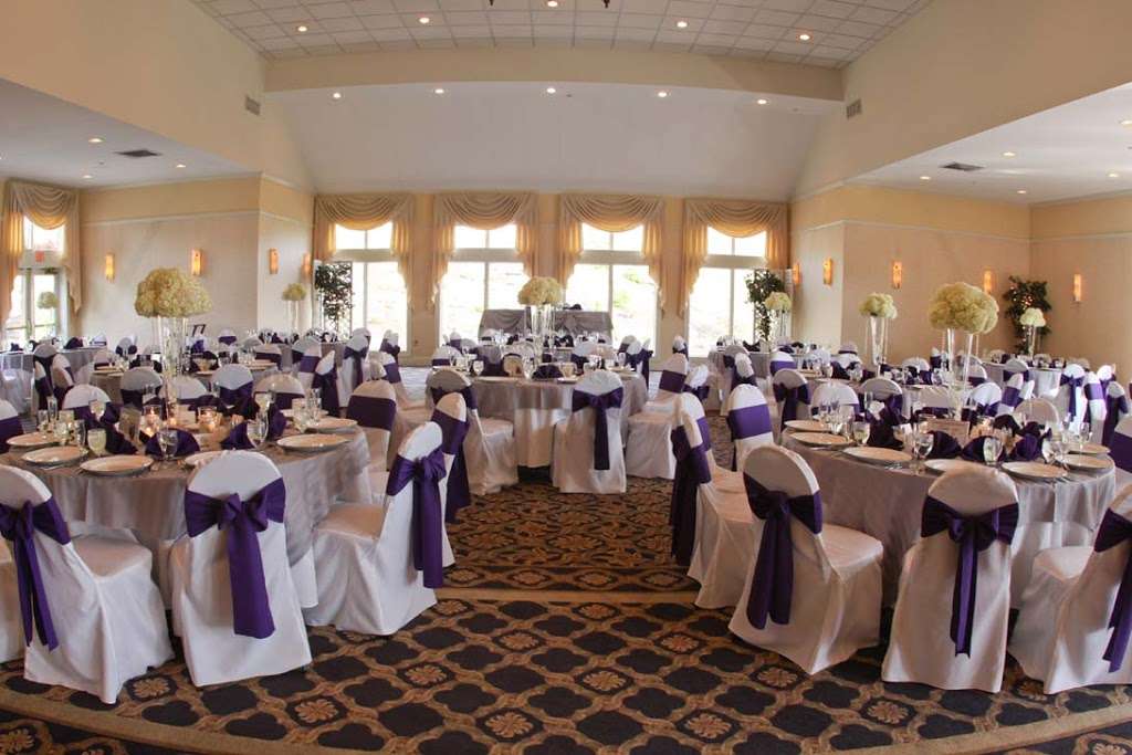 Atkinson Resort & Country Club | 85 Country Club Dr, Atkinson, NH 03811, USA | Phone: (603) 362-8700