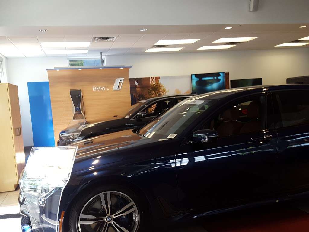 BMW of Greenwich | 355 West Putnam Avenue, Greenwich, CT 06830 | Phone: (203) 652-8052