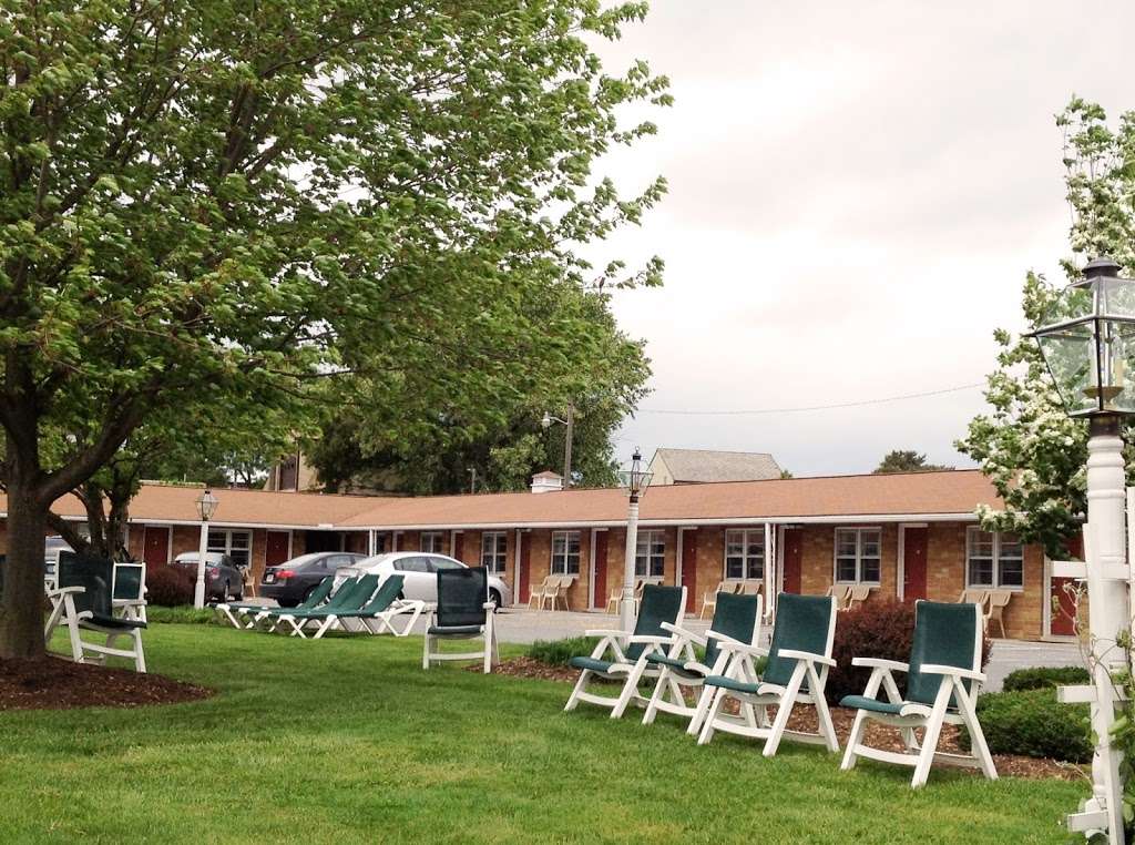 Amish Country Motel | 3013 Old Philadelphia Pike, Bird in Hand, PA 17505 | Phone: (717) 768-8396