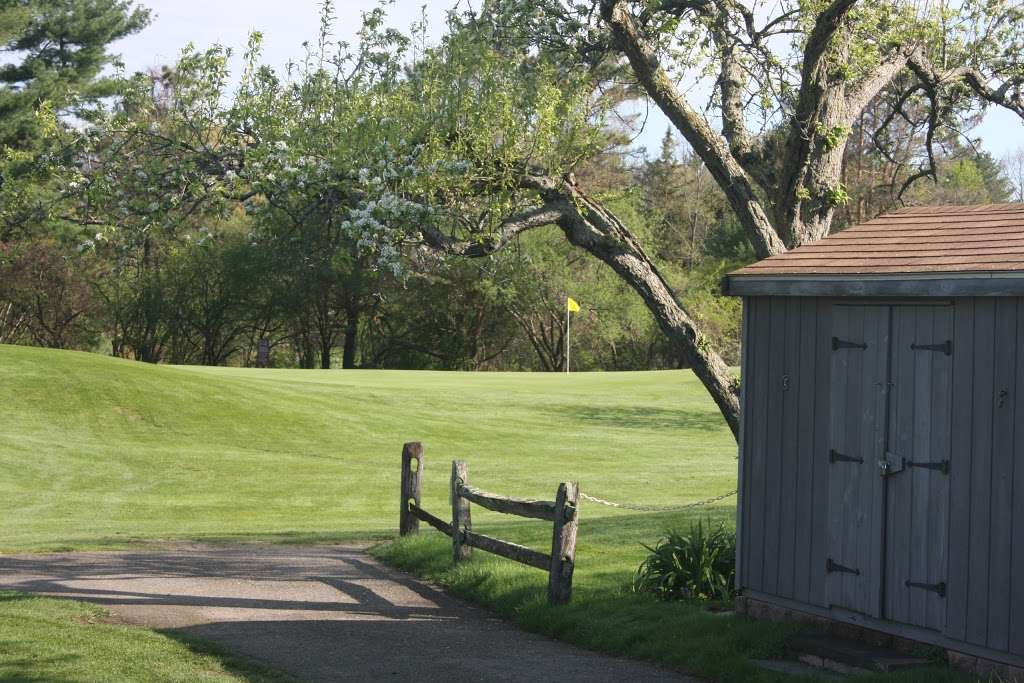 Middleton Golf Course | 105 S Main St, Middleton, MA 01949 | Phone: (978) 774-4075